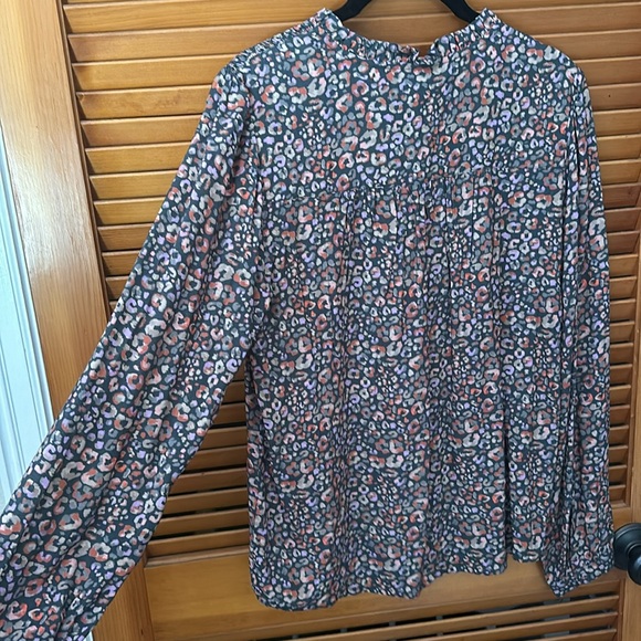 Leopard pattern new fall blouse - Picture 6 of 6